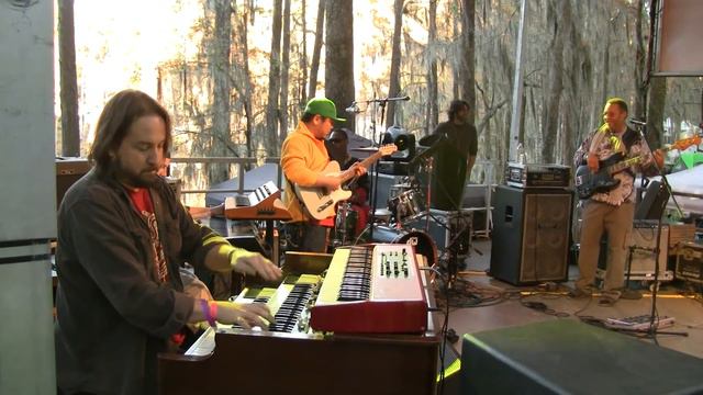 Russell Batiste Band with George Porter Jr - Cissy Got The Blues 11/11/11 Bear Creek Music Festival смотреть онлайн