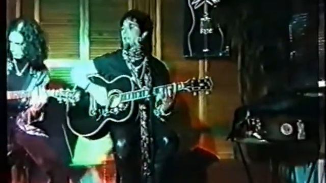 Bruce Kulick and John Corabi in Hamburg, Germany 4/8/98 - "Love, I don't need it anymore" смотреть онлайн