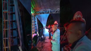 Ella baila sola / Adrián solano y su Banda Reyes de Oaxaca desde Cruz quemada guerrero 2023