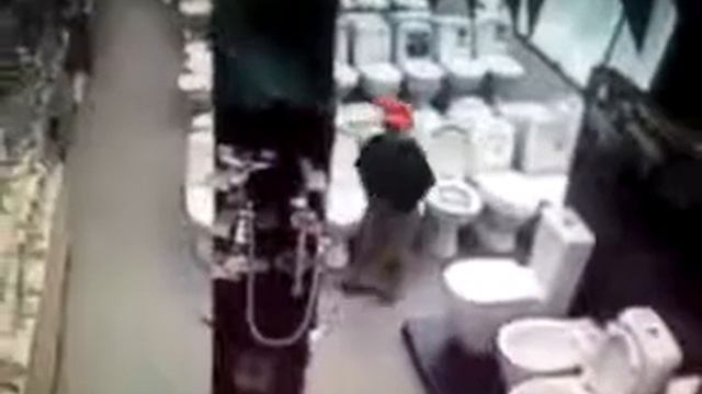 Захотел в тубзик