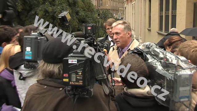 ČR - média - kameraman - fotograf - Mirek Topolánek смотреть онлайн