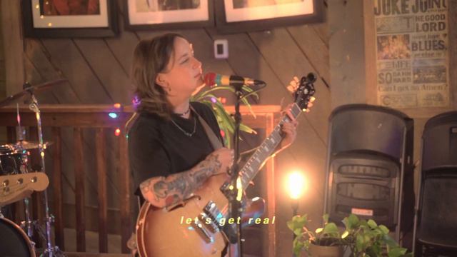 Emily Fenton - Catch Up! (Tiny Desk Concert Submission) смотреть онлайн