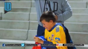 El gran gesto de André-Pierre Gignac con un pequeño fan de los Tigres