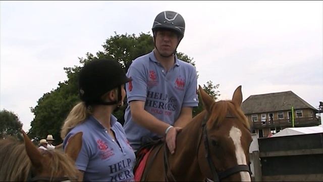 Jodie Kidd & Phil Interview смотреть онлайн