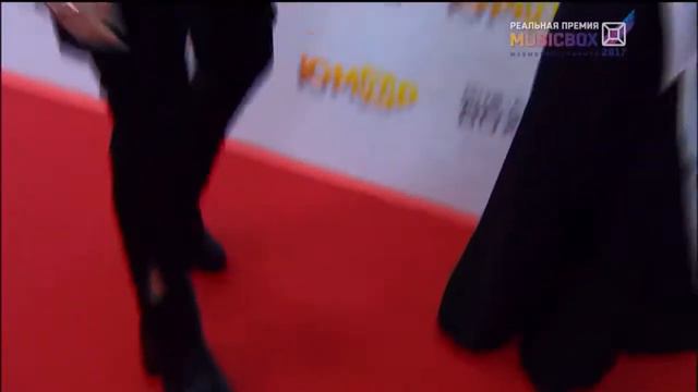 Ирина МИРОНОВА на красной ковровой дорожке Реальной премии MusicBox 2017 смотреть онлайн