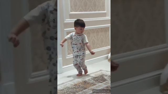 Зулайхо Махмадшоева бо фарзандонаш смотреть онлайн