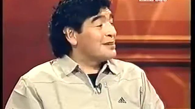 Anécdota de la plancha de Perfumo a Maradona. смотреть онлайн