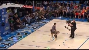 Jeremy Evans 2 ball dunk and toss to himself dunks slam dunk contest 2012 winner!