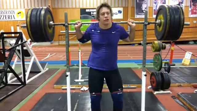 late night squat session. смотреть онлайн