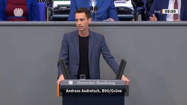 Andreas Audretsch (B90/Die Grünen) zum Haushalt 2022: Ministerium für Arbeit & Soziales | Bundestag смотреть онлайн