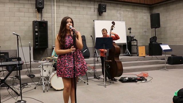 Citrus Singer Pop Solo: Carly O'Neill смотреть онлайн