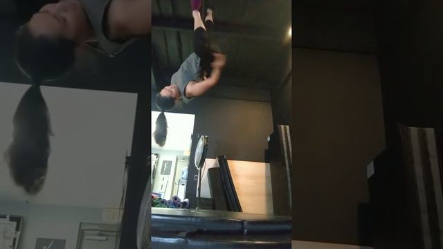 Dolphin/floating back/Peter pan/mermaid split/roll through смотреть онлайн