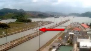 Laura Dekker Panama Canal crossing