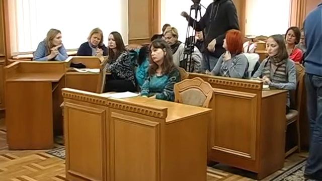 Мер міста провів прес-конференцію