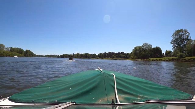 2000 StarCraft on the Grand River from the gravel pits to Grand Haven смотреть онлайн