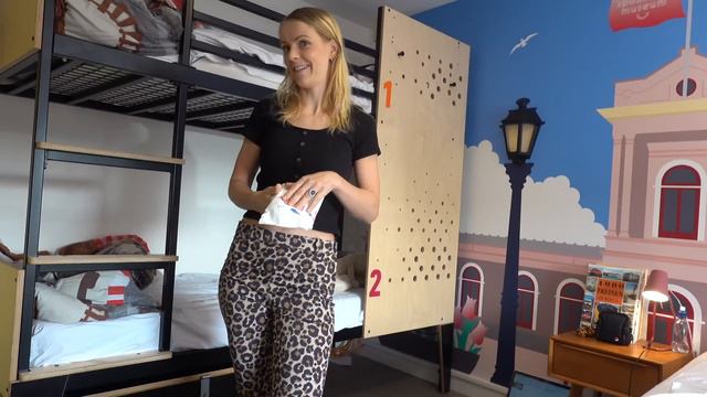 KiNDEREN WORDEN OUDERS & OUDERS WORDEN KiNDEREN 🙈 | Bellinga Vlog #1467 смотреть онлайн