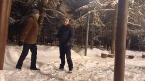 Некоторые варианты объяснений.