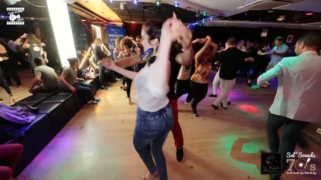 Angel Moore  Betti Na - salsa social dancing  SALSOUNDS 70s Party