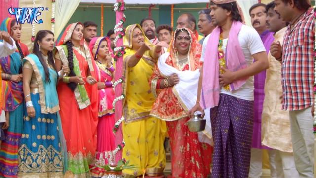 निरहुआ अपने शादी को लेके कन्फ्यूज है - सबसे शानदार कॉमेडी - Nirahua Hindustani 2 - New Movie Scene