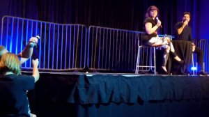 Manu Bennett teaches the Haka at Salt Lake Comic Con 2013