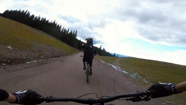 Bikepark Hafjell - following Luis Gerstner смотреть онлайн