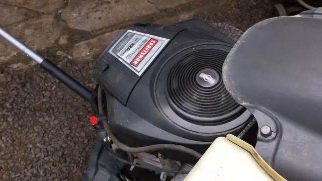 Briggs & Stratton 22HP Intek V-Twin смотреть онлайн