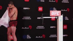 Robert Whittaker vs. Darren Till Official UFC Weigh-Ins