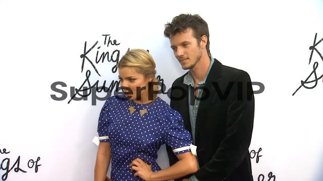 Angela Trimbur, Nathan Keyes at The Kings Of Summer Los A... смотреть онлайн