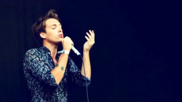 Paolo Nutini - One World смотреть онлайн