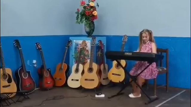 Эрнесакс. "Паровоз" смотреть онлайн