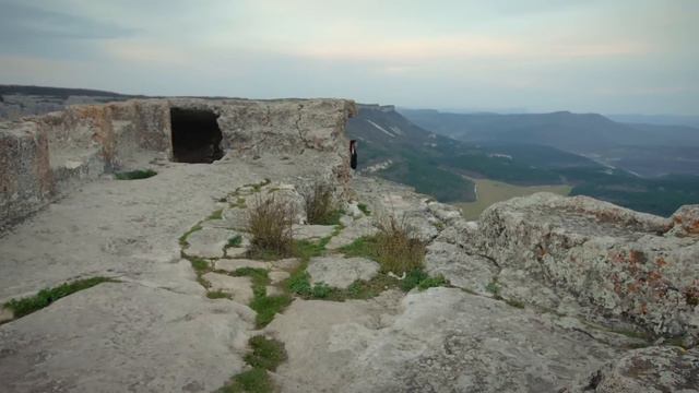 Пещерный город-крепость Мангуп-кале в Крыму: истории и легенды
