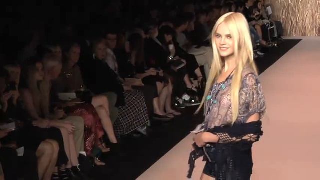 FASHION WEEK SS'11 ANNA SUI смотреть онлайн