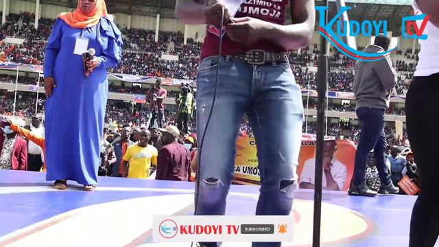 Raila Odinga Dance to Aqueeno Chogos Song