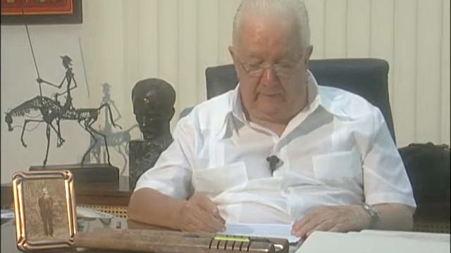 Dr. Armando Hart