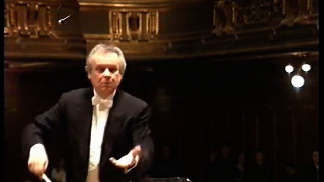 Yuri Simonov conducts Wagner's Meistersinger Ouvertüre смотреть онлайн