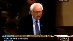 Man Sitting Behind Sen. Bernie Sanders Doesn't Blink For 13 Minutes!!!