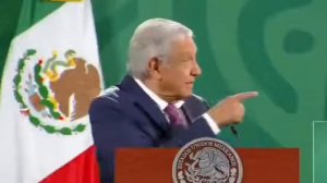 AMLO truena contra Arath de la Torre, Felipe Calderón y Lorenzo Córdova por racistas.