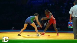 Alejandra Romero ganó oro en lucha grecorromana