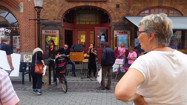 Micke&Johanna - Min tur nu. LIVE смотреть онлайн