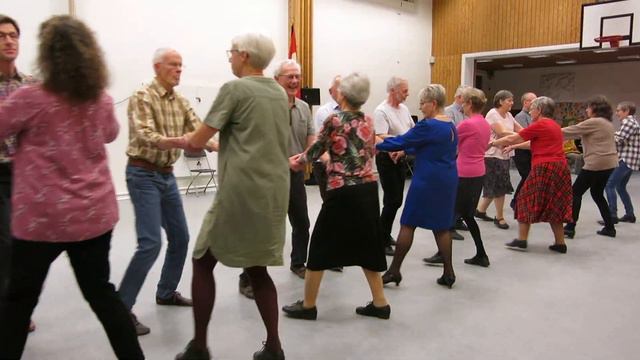 Skotsk fra Randersegnen (DK) Faurboegnens Folkedanserforening смотреть онлайн