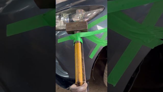 Продолжаем экспериментировать по сращиванию бамперов и крыльев #ремонт #automobile #shorts