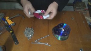 Как сделать подставку из CD дисков