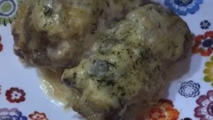 Мясные рулетики с картофелем в духовке