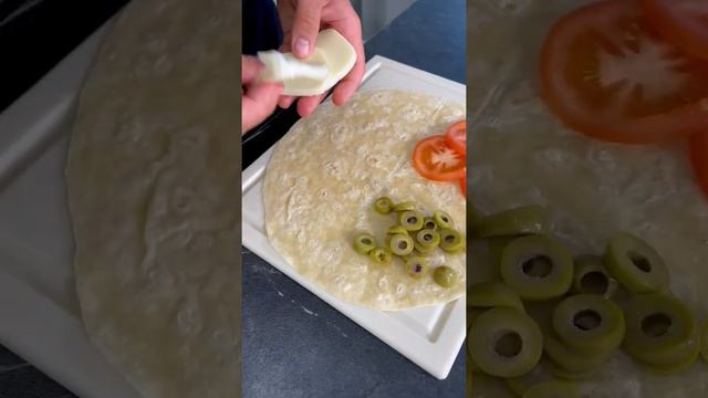 Быстрая пицца в тортилье