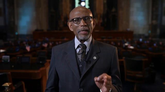 "Abandoning the Government Plantation" - Sen. Elbert Guillory Switches Parties смотреть онлайн