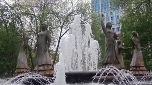городские зарисовки фонтаны цветные