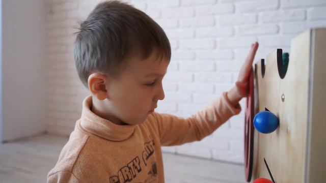 Бизикуб «Дружная компания» смотреть онлайн