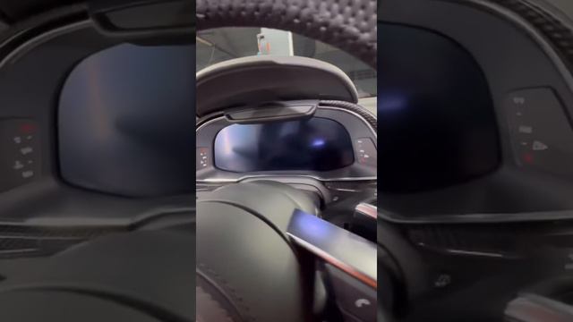 Q2M INTERIORDETAILER
Идеальное средство для ухода за интерьером Вашего автомобиля.