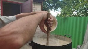 Деревенские будни. Собираем акацию.Работаем в огороде. Кашеварим. Привет от родителей из Челябинска.