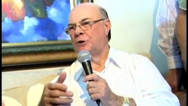 Hipólito Mejía de campaña смотреть онлайн